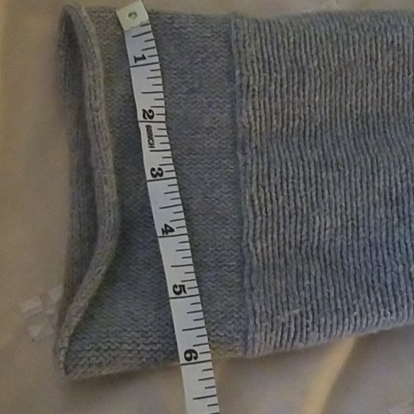 Sweater - Picture 10 of 11